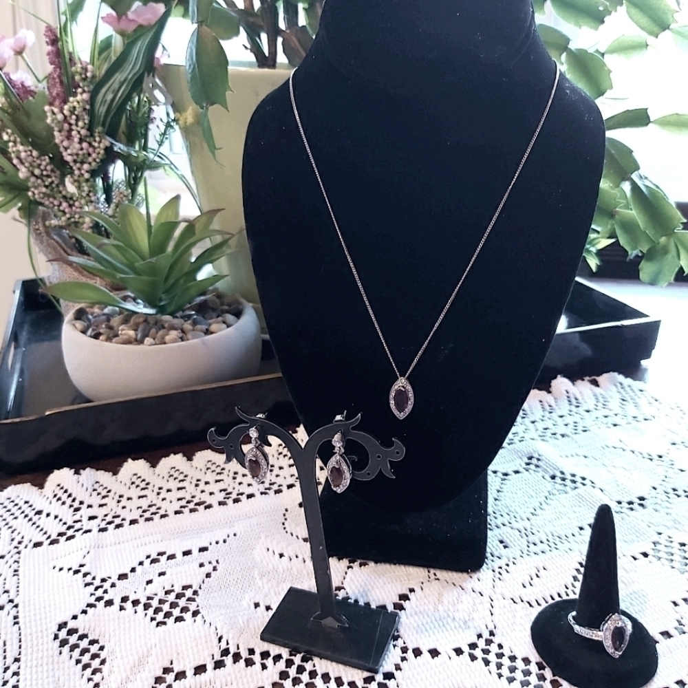 AVON NECKLACE,EARRINGS&RING